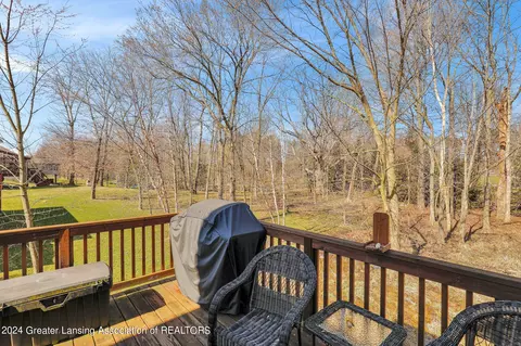 Exterior - 1330 Sanborn Dr, Dewitt, MI 48820 photo 6 of 7