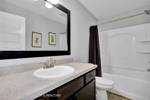 Bath - 1330 Sanborn Dr, Dewitt, MI 48820 photo 2 of 2