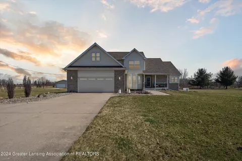 10110 Nixon Rd, Grand Ledge, MI 48837