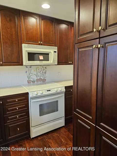 Kitchen - 5904 Okemos Rd, Haslett, MI 48840 photo 3 of 3