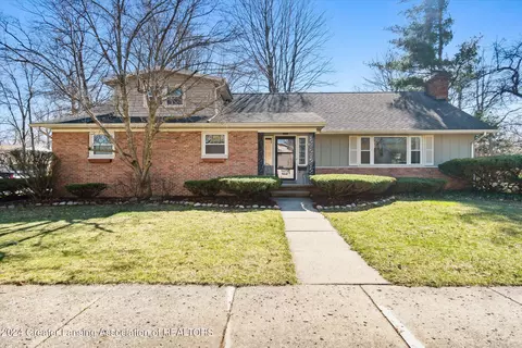 3201 W Brisbane Dr, Lansing, MI 48911