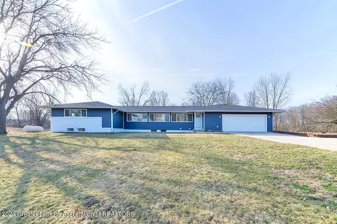 1615 Tomlinson Rd, Mason, MI 48854