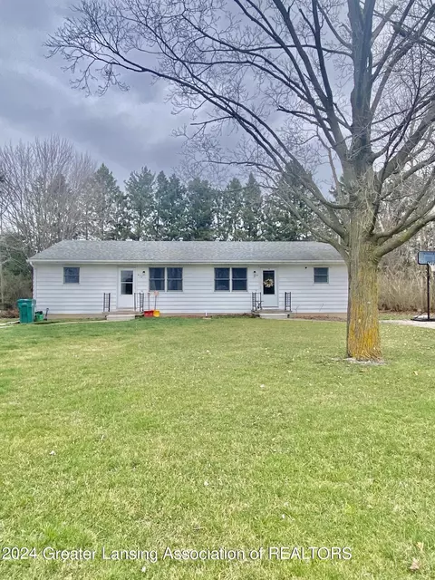 972 Hogsback Rd, Mason, MI 48854