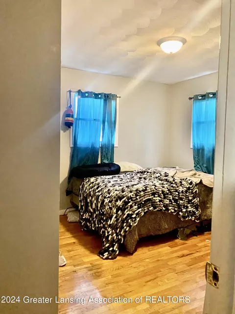 Bedroom - 972 Hogsback Rd, Mason, MI 48854 photo 2 of 2