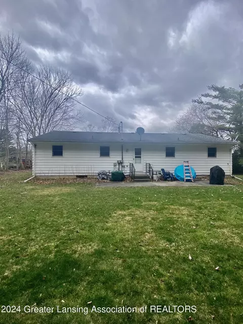 Exterior - 972 Hogsback Rd, Mason, MI 48854 photo 2 of 2