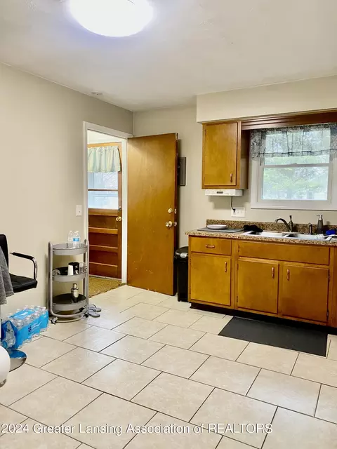 Kitchen - 972 Hogsback Rd, Mason, MI 48854 photo 1 of 1