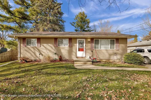 317 E Randolph St, Mason, MI 48854