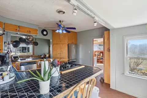 Kitchen - 13659 S Morrice Rd, Perry, MI 48872 photo 5 of 5