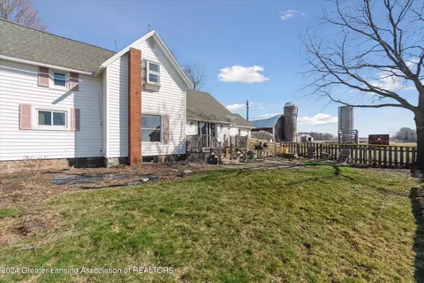 Exterior - 13659 S Morrice Rd, Perry, MI 48872 photo 8 of 10