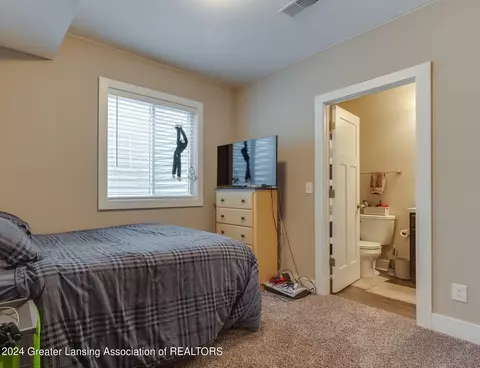 Bedroom - 14151 Clairmont Dr, Bath, MI 48808 photo 9 of 9