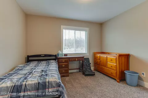 Bedroom - 14151 Clairmont Dr, Bath, MI 48808 photo 7 of 9