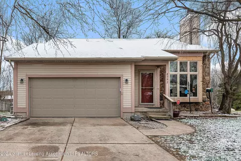4252 Graystone Dr, Okemos, MI 48864