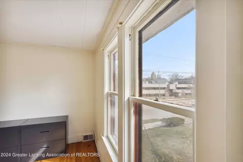 321 N Pine St, Lansing, MI 48933 photo 37