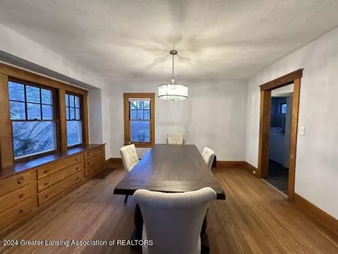 Dining - 420 E Miller Rd, Lansing, MI 48911 photo 2 of 2