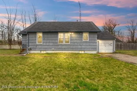 2176 Red Arrow Rd, Burton, MI 48529