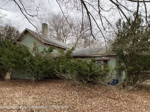 5103 Bell Oak Rd, Webberville, MI 48892
