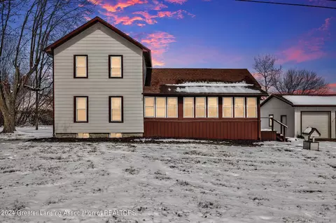 2811 E Vermontville Hwy, Charlotte, MI 48813
