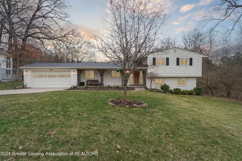 4760 Nakoma Dr, Okemos, MI 48864