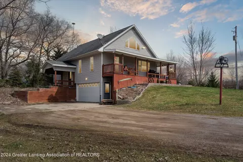 7686 Sunset Dr, Saint Louis, MI 48880