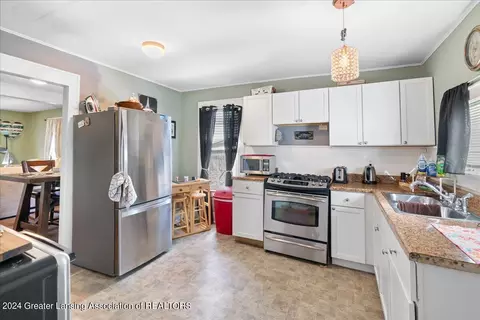 Kitchen - 404 E Rouse St, Lansing, MI 48910 photo 1 of 3