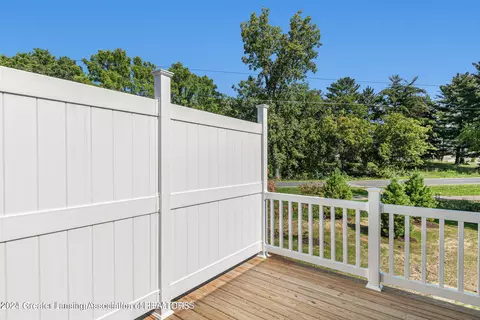 Exterior - 14045 Pristine Ct, Dewitt, MI 48820 photo 7 of 8