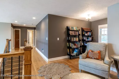 Living - 12955 Paradise Dr, Dewitt, MI 48820 photo 5 of 7