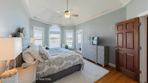 Bedroom - 12955 Paradise Dr, Dewitt, MI 48820 photo 2 of 6