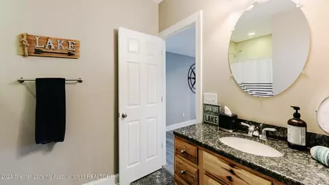 Bath - 12955 Paradise Dr, Dewitt, MI 48820 photo 7 of 7