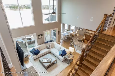 Living - 12955 Paradise Dr, Dewitt, MI 48820 photo 6 of 7