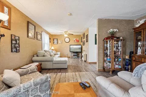 Living - 1810 W Jason Rd, Dewitt, MI 48820 photo 1 of 7