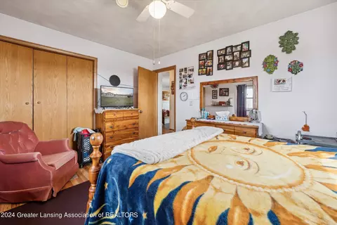 Bedroom - 1810 W Jason Rd, Dewitt, MI 48820 photo 2 of 6