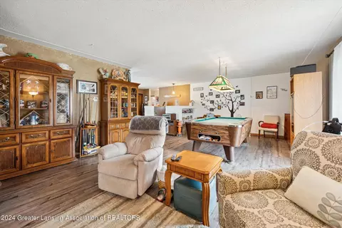 Living - 1810 W Jason Rd, Dewitt, MI 48820 photo 2 of 7