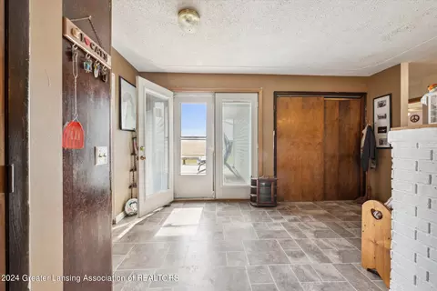 Entry Way - 1810 W Jason Rd, Dewitt, MI 48820 photo 1 of 1