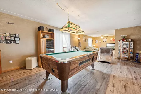 Living - 1810 W Jason Rd, Dewitt, MI 48820 photo 5 of 7