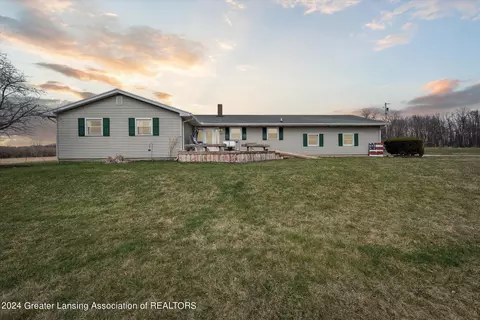 1810 W Jason Rd, Dewitt, MI 48820