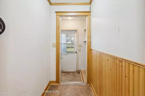 Entry Way - 805 Emerson St, Ithaca, MI 48847 photo 1 of 1