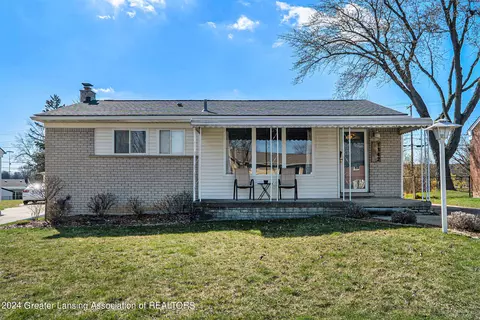 1142 N Stephen Ave, Clawson, MI 48017