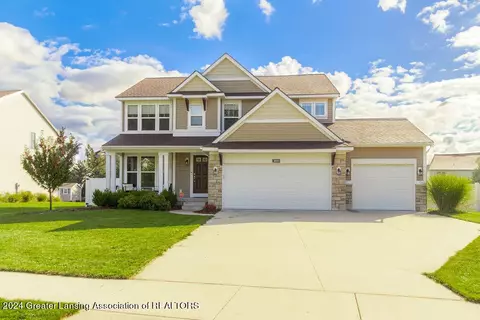 3893 Danbridge Dr, Lansing, MI 48906