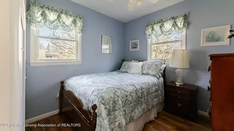 Bedroom - 15803 Brook Rd, Lansing, MI 48906 photo 2 of 3