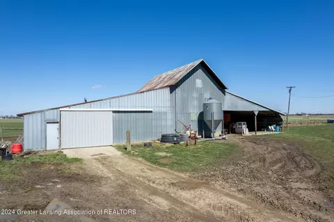 Exterior - 10908 W Maple Rapids Rd, Fowler, MI 48835 photo 6 of 7