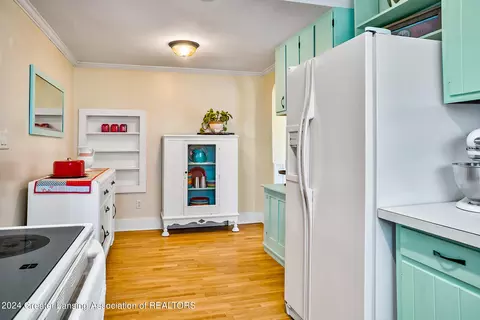 Kitchen - 10908 W Maple Rapids Rd, Fowler, MI 48835 photo 3 of 4