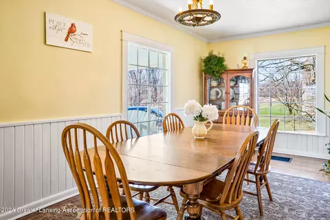 Dining - 10908 W Maple Rapids Rd, Fowler, MI 48835 photo 2 of 6