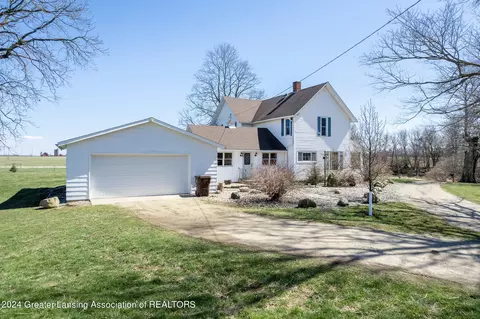 Exterior - 10908 W Maple Rapids Rd, Fowler, MI 48835 photo 4 of 7