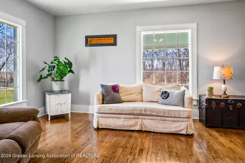 Living - 10908 W Maple Rapids Rd, Fowler, MI 48835 photo 2 of 5