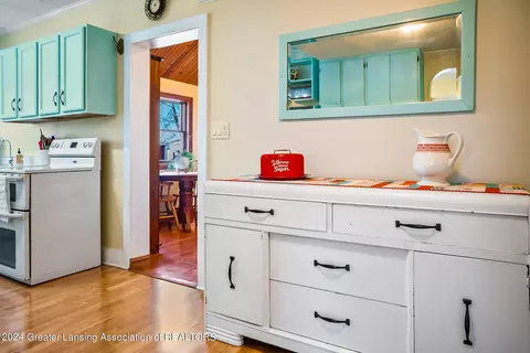 Kitchen - 10908 W Maple Rapids Rd, Fowler, MI 48835 photo 1 of 4