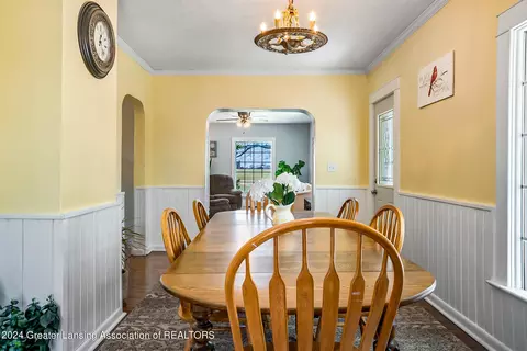 Dining - 10908 W Maple Rapids Rd, Fowler, MI 48835 photo 5 of 6