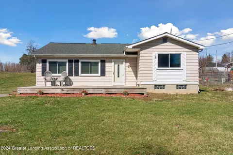 4620 Eastlawn Dr, Lansing, MI 48910