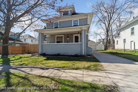 211 Elvin Ct, Lansing, MI 48912