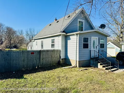 2233 N Grand River Ave, Lansing, MI 48906