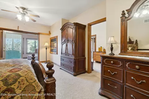 Bedroom - 4290 S Dewitt Rd, Saint Johns, MI 48879 photo 5 of 13